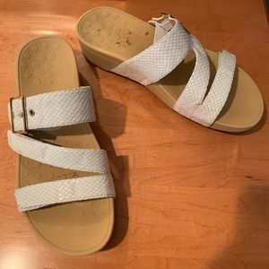 Vionic Rest Skylar Sandals